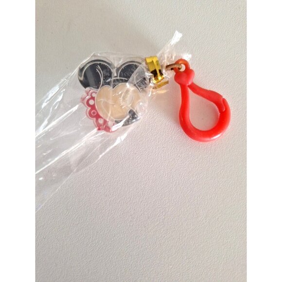 Minnie Mouse Kids Toothbrush With Red And Clear Design Travel Hook Disney Vintag - Picture 5 of 8